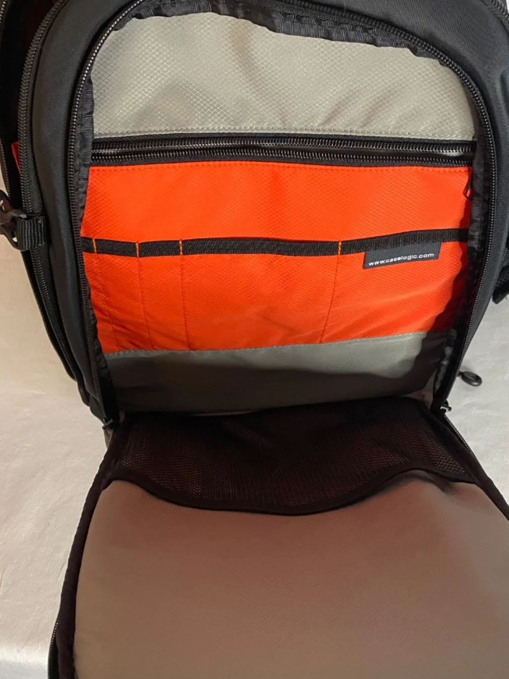 Case Logic Camera Backpack - Picture 5 of 8